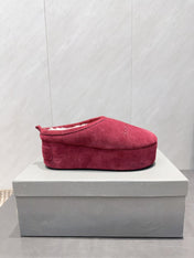 BALENCIAGA 25S AURALEE SLIP-ON 50 MM IN DEEP WINE RED SUEDE STYLE 2