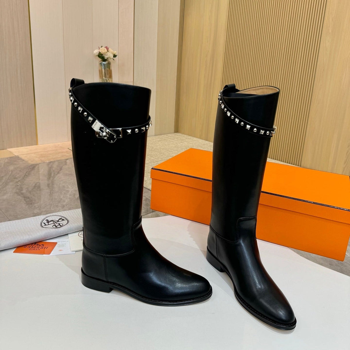 HM 25S KNEE-HIGH FLAT BOOTS IN BLACK LAMBSKIN WITH SILVER HARDWARE