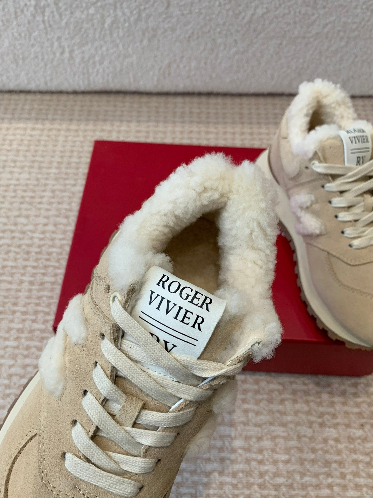 VIV' RUN SNEAKER IN LIGHT BROWN SUEDE AND SHEARLING