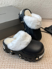 PLATFORM MULES IN BLACK RUBBER MIX RABBIT FUR SILVER HARDWARE