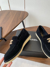 CC LOAFERS IN BLACK SUEDE GOLD HARDWARE