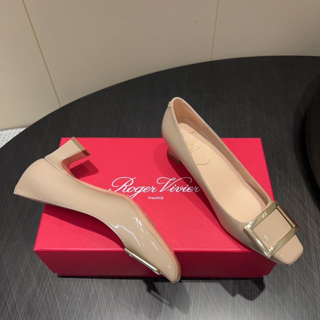 ROGER VIVIER 25S BELLE VIVIER PUMPS 45MM IN NUDE CALFSKIN GOLD BUCKLE