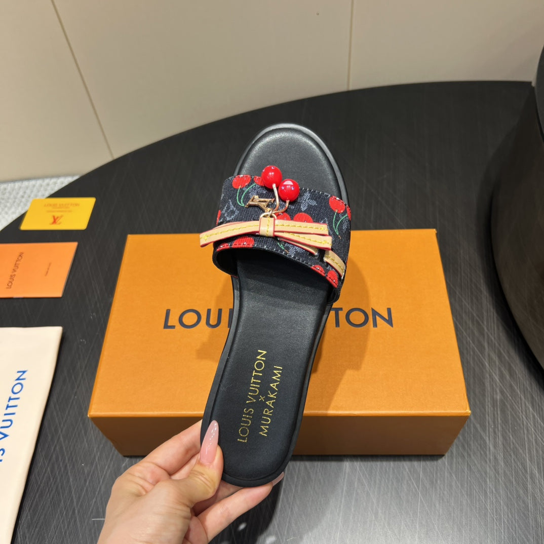 LV SLIDE SANDALS 25S IN BLACK DENIM AND CALFSKIN WITH CHERRY BLOSSOM BUCKLE