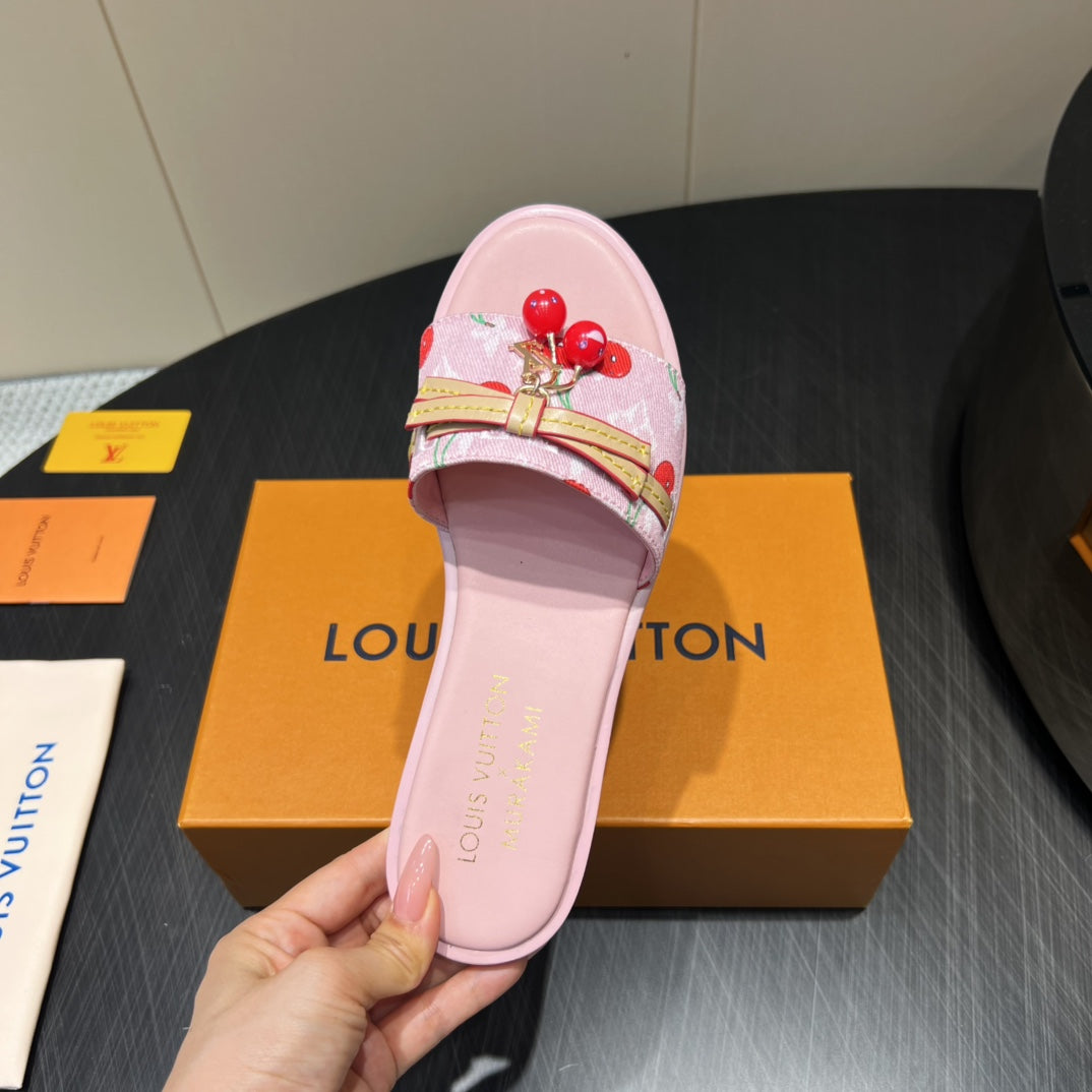 LV SLIDE SANDALS 25S IN LIGHT PINK DENIM AND CALFSKIN WITH CHERRY BLOSSOM BUCKLE