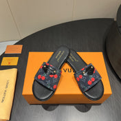 LV SLIDE SANDALS 25S IN BLACK DENIM AND CALFSKIN WITH LOGO PRINT