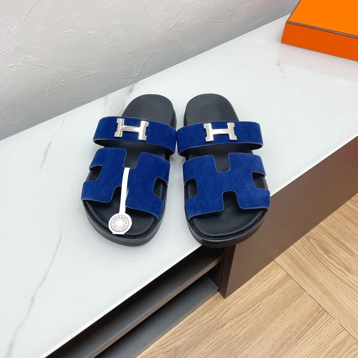 CHYPRE SANDAL AZURE SUEDE WITH H BUCKLE