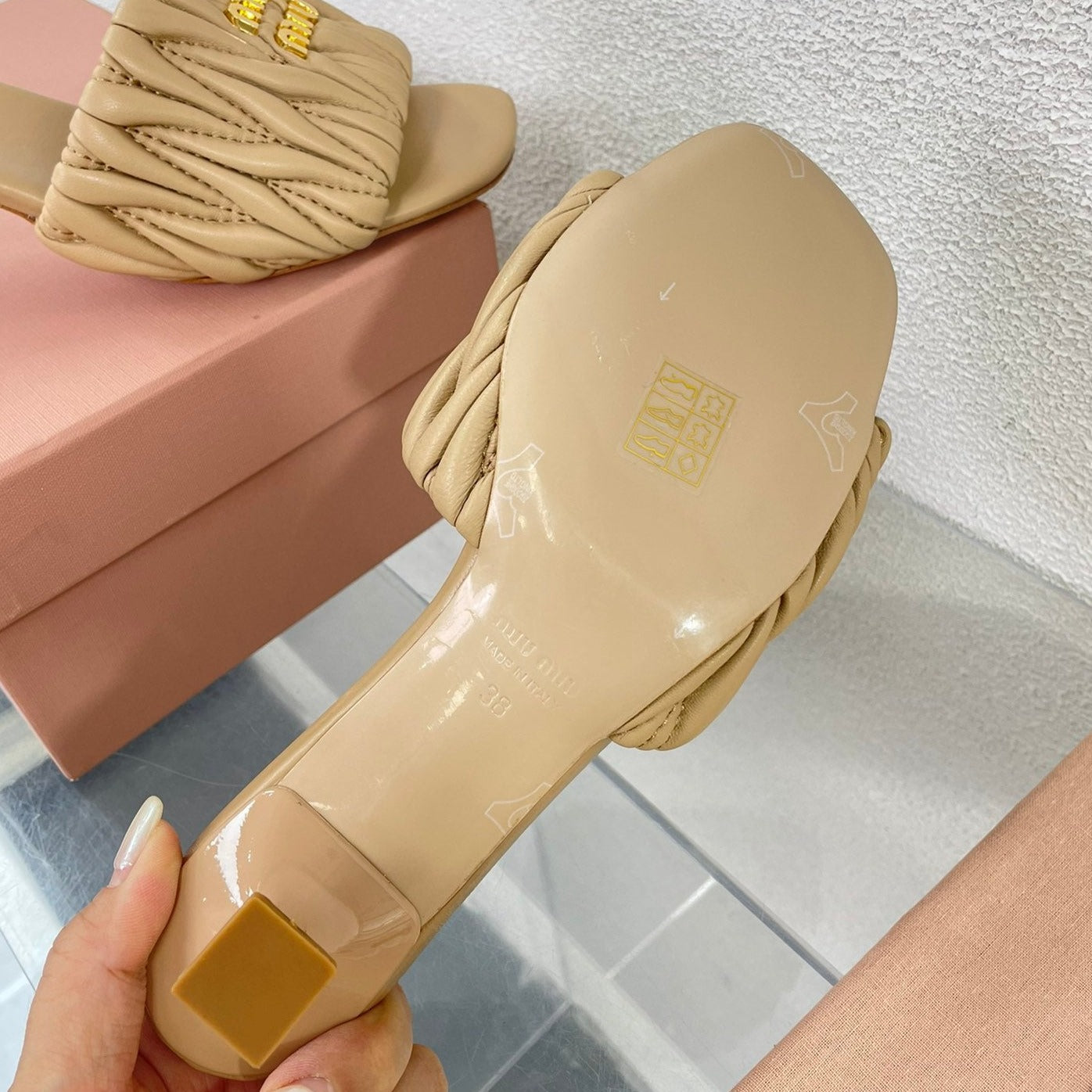 WOMEN'S MID - HEEL APRICOT COLOR LEATHER