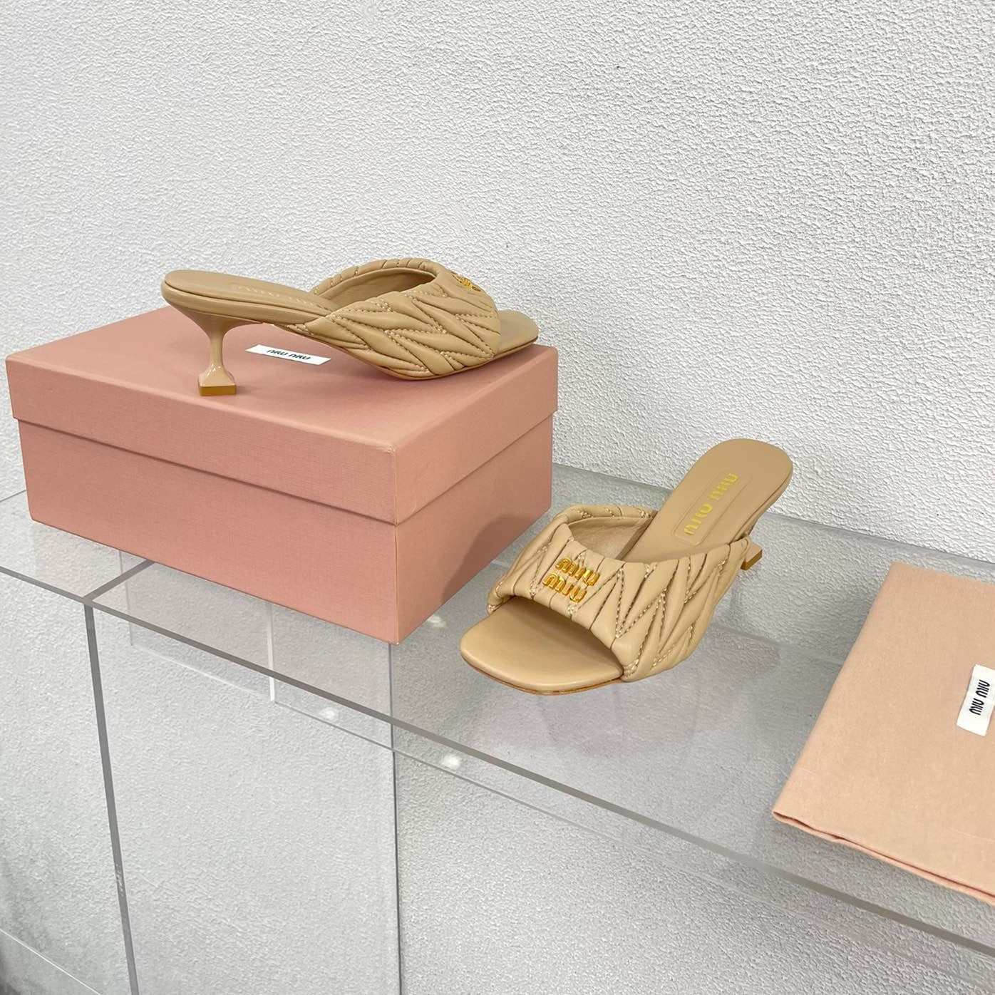 Women's Mid - Heel Apricot Leather Stylized