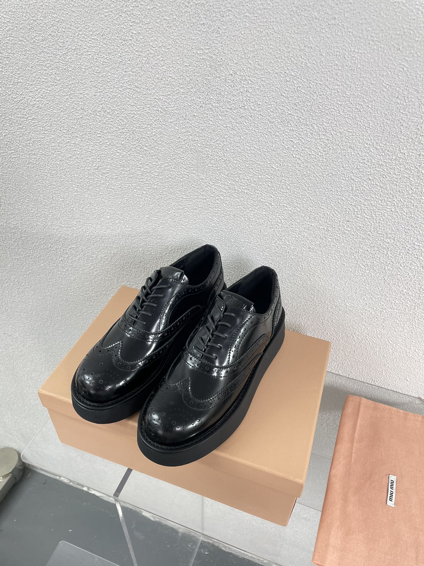 Baroque Thick-Soled Oxford Shoes With Laces Black Calfskin