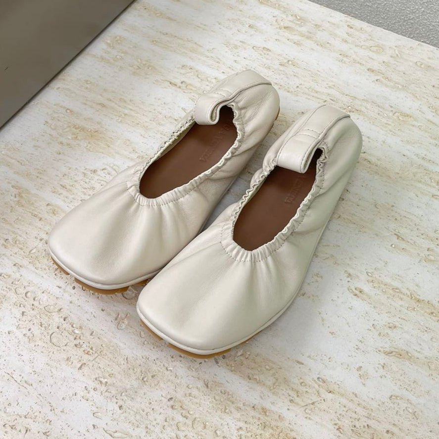 ELASTIC BALLERINA FLATS IN WHITE CREAM LAMBSKIN