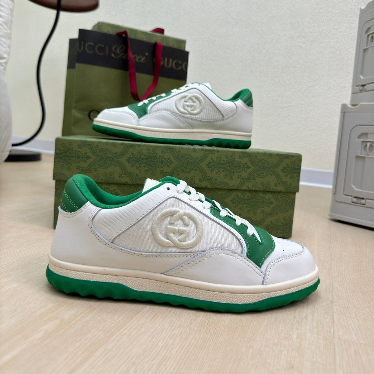 GG INTERLOCKING G SNEAKER WHITE GREEN CALFSKIN AND FABRIC