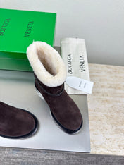 BOTTEGA VENETA 26S FUR-LINED BOOTS IN DARK BROWN SUEDE AND WHITE WOOL