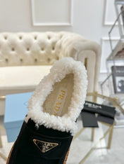 SUEDE LOAFER BLACK WITH SHEARLING LINING
