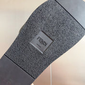 FENDI ROMA SLIDE IN BLACK GRAINED CALFSKIN WITH WHITE LOGO