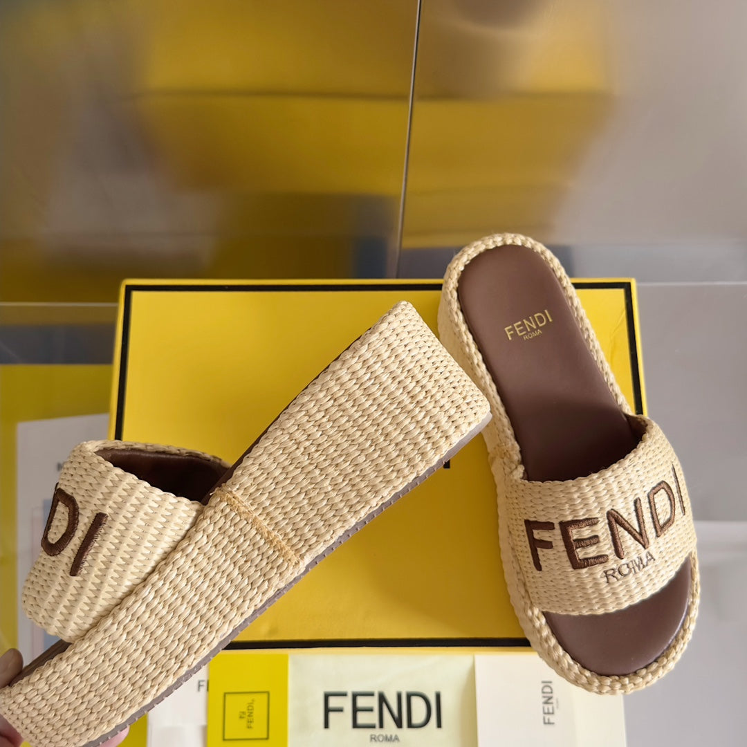 FENDI PLATFORM WEDGES IN BEIGE RAFFIA WITH BROWN EMBROIDERED LOGO