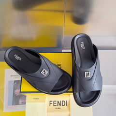 FENDI DIAGONAL ONE-STRAP SLIDE IN BLACK CALFSKIN AND RUBBER