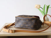 LV 25S SHOULDER BAG 19 IN BROWN MONOGRAM CALFSKIN GOLD HARDWARE