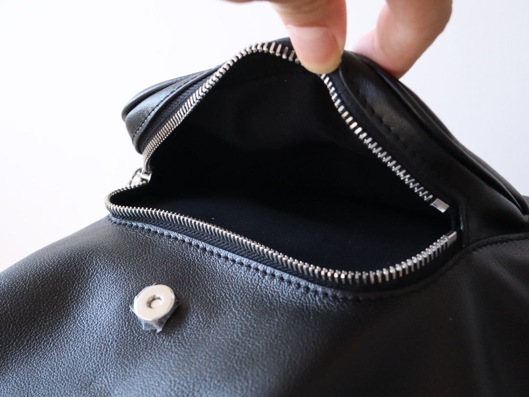 LV 25S MONTSOURIS VIBE 35 IN BLACK LAMBSKIN SILVER HARDWARE