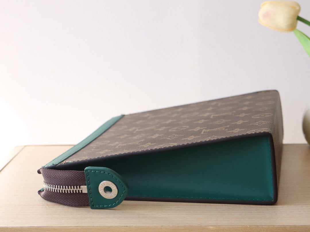 LV 25S POCHETTE VOYAGE 26 IN BORNEO GREEN MONOGRAM MACASSAR COATED CANVAS