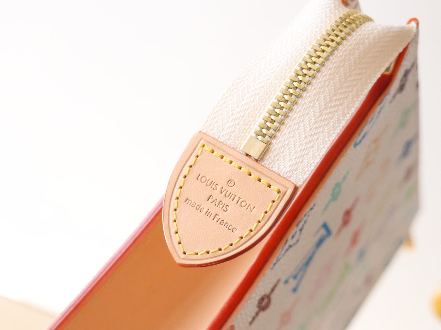 TOILETRY POUCH 25 IN WHITE MIX COLORFUL CALFSKIN