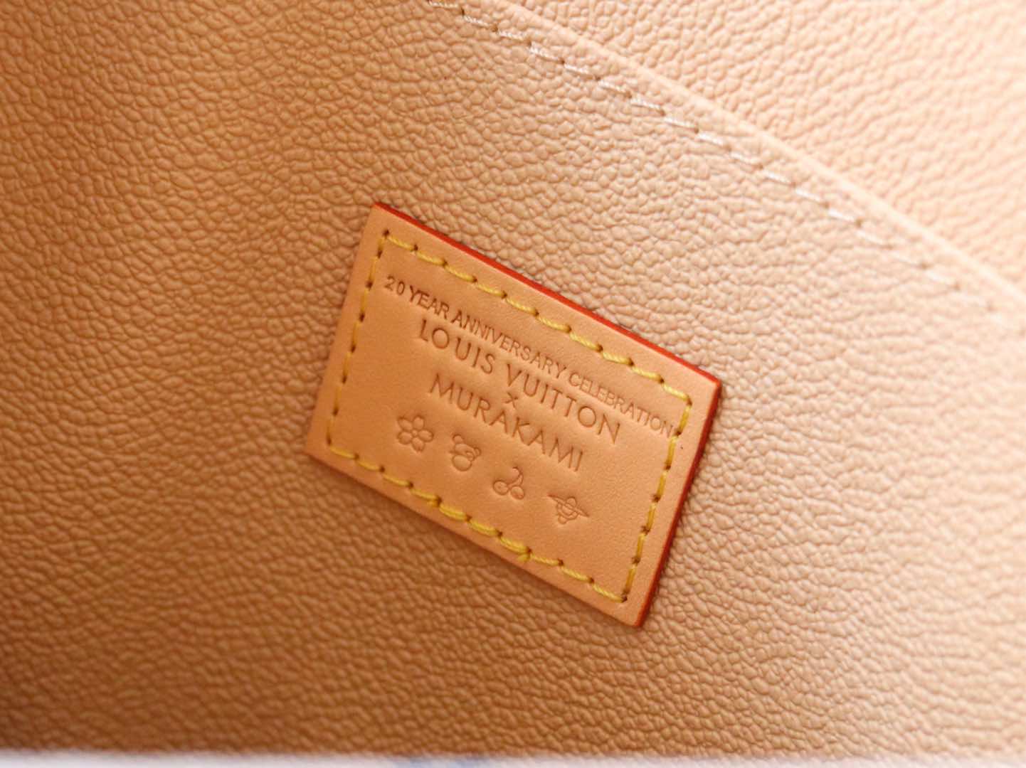 TOILETRY POUCH 25 IN WHITE MIX COLORFUL CALFSKIN