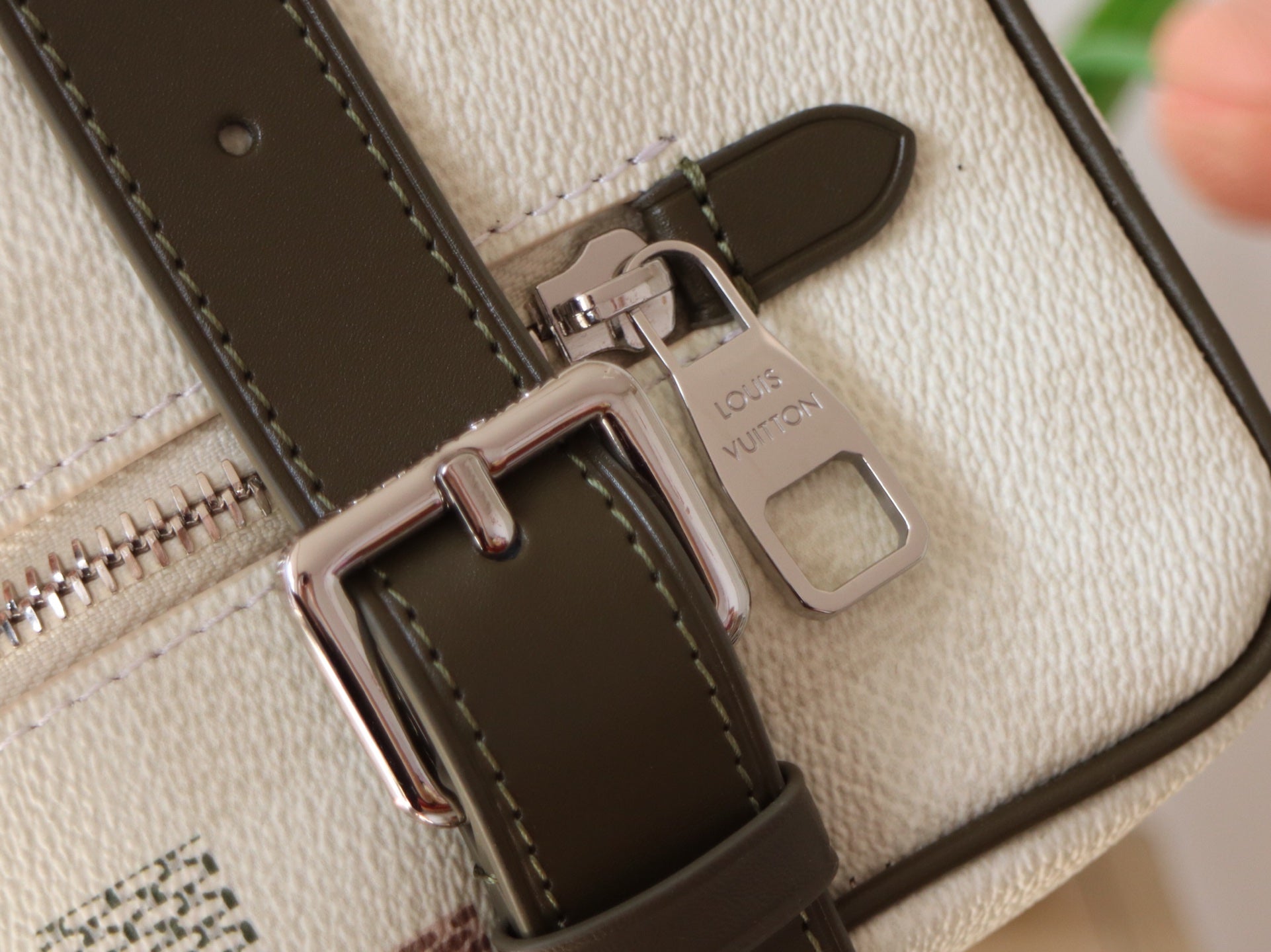 LOCKER DOPP KIT 23 IN KHAKI DAMOFLAGE COATED CANVAS