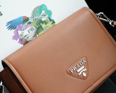 SHOULDER BAG 26 IN BROWN SHINY GRAINED CALFSKIN