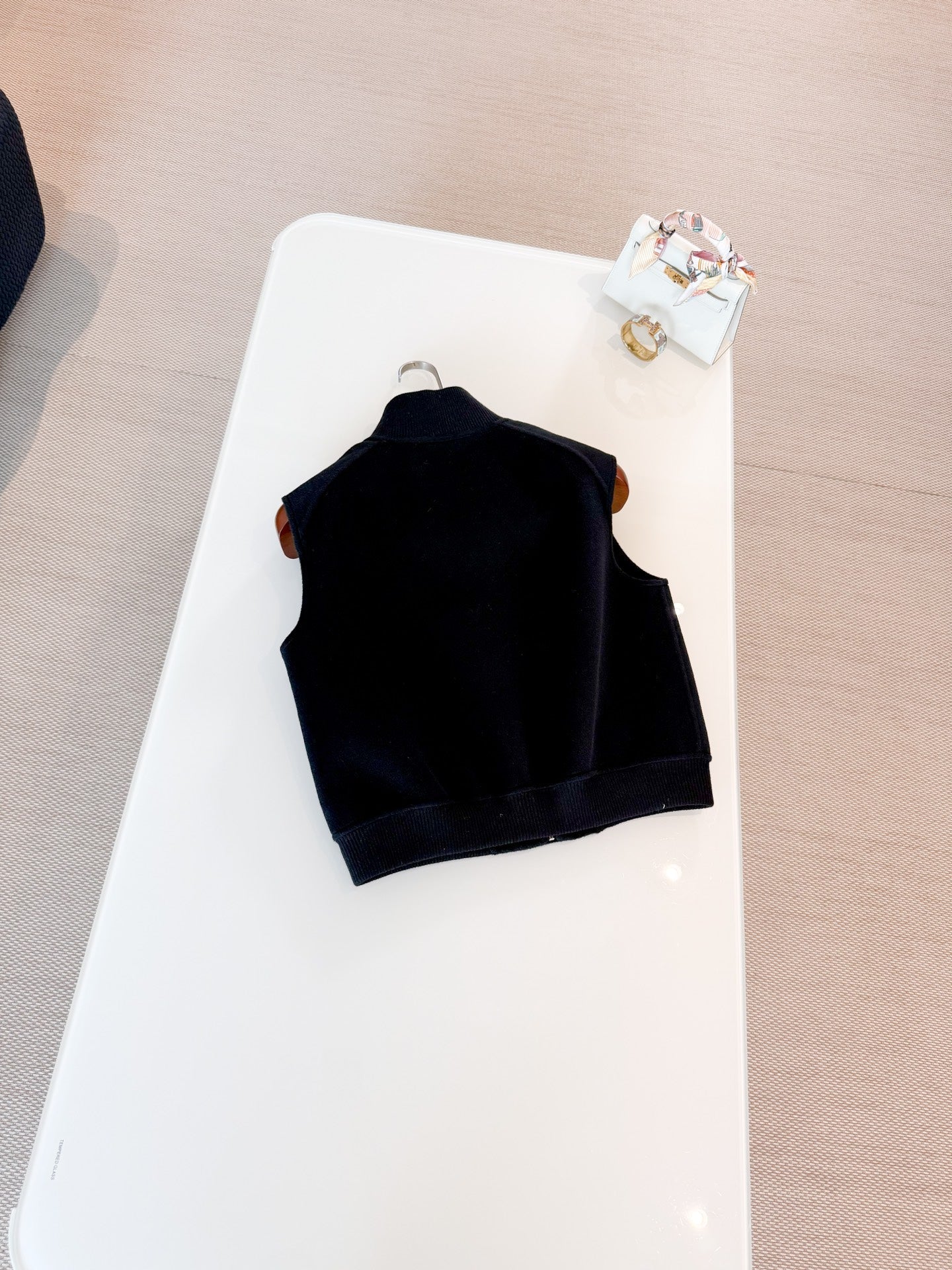 HERMES 25S SLEEVELESS JACKET 121