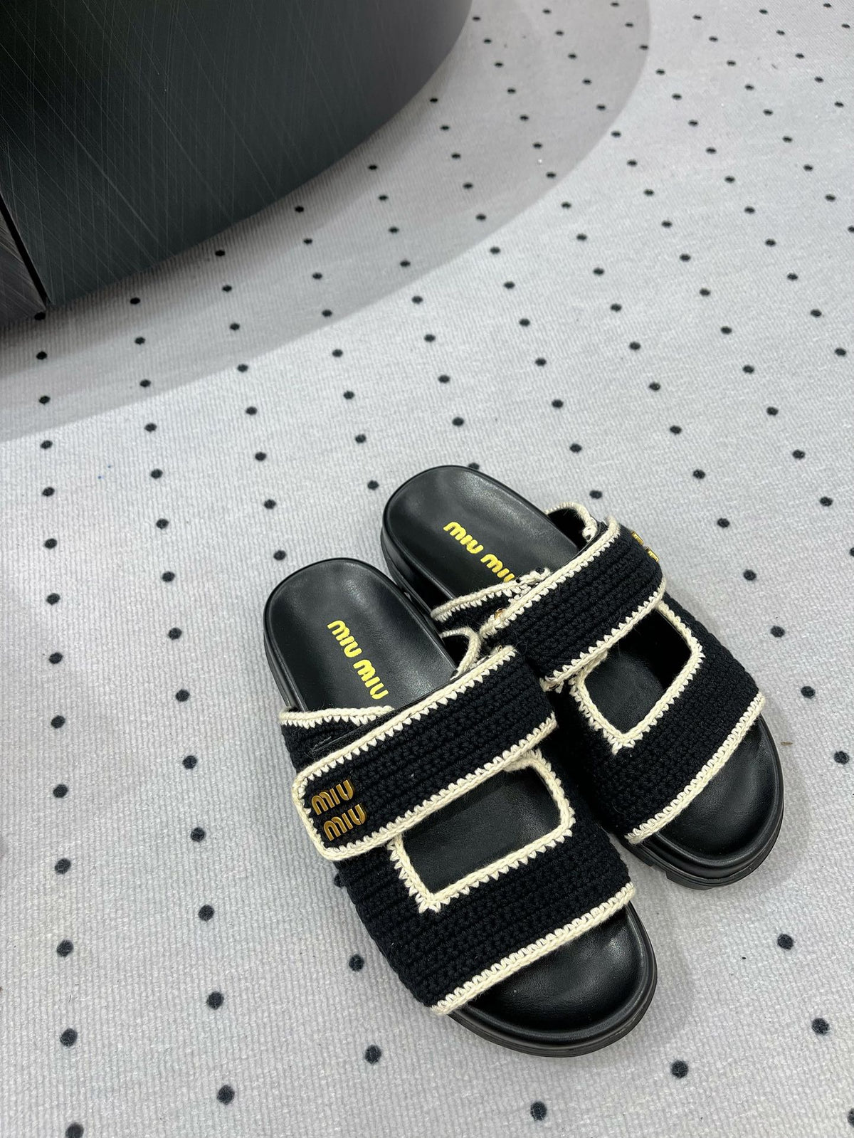 Sandals Black With Ivory Border Fabric