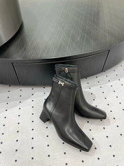 HOMMAGE ANKLE BOOT 5 CM IN BLACK CALFSKIN