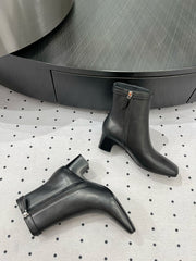 HOMMAGE ANKLE BOOT 5 CM IN BLACK CALFSKIN