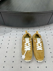 TRAIL SNEAKER IN DIJON YELLOW SUEDE
