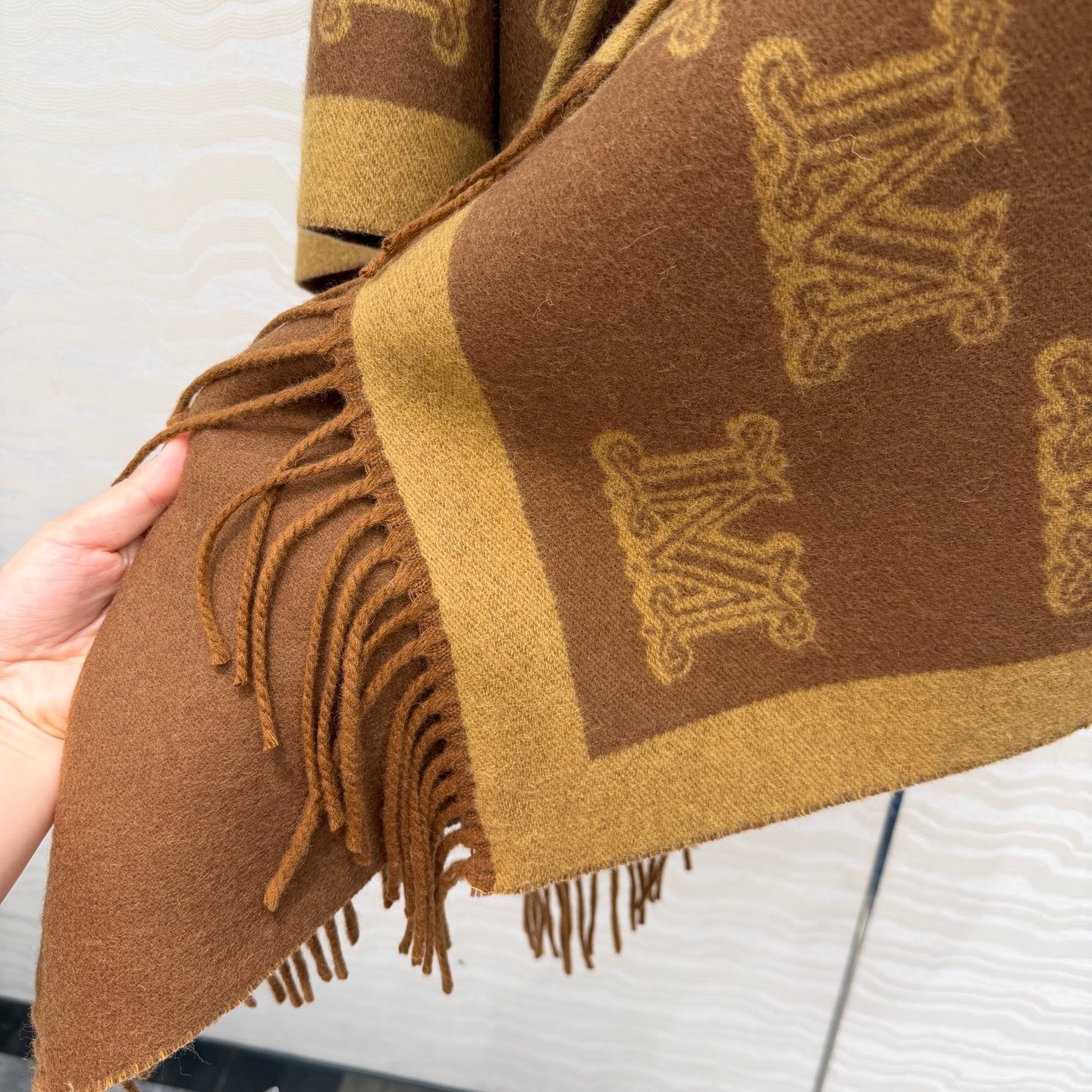 MAX MARA 25S FRINGED KNIT CAPE 165