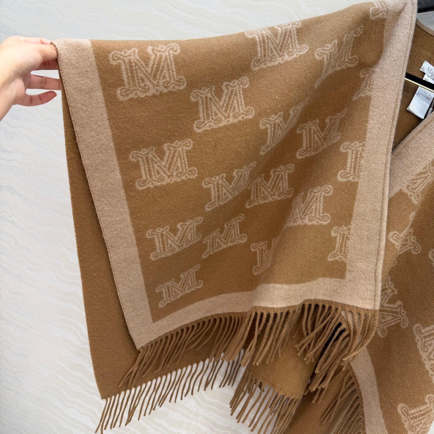 MAX MARA 25S FRINGED KNIT CAPE 166