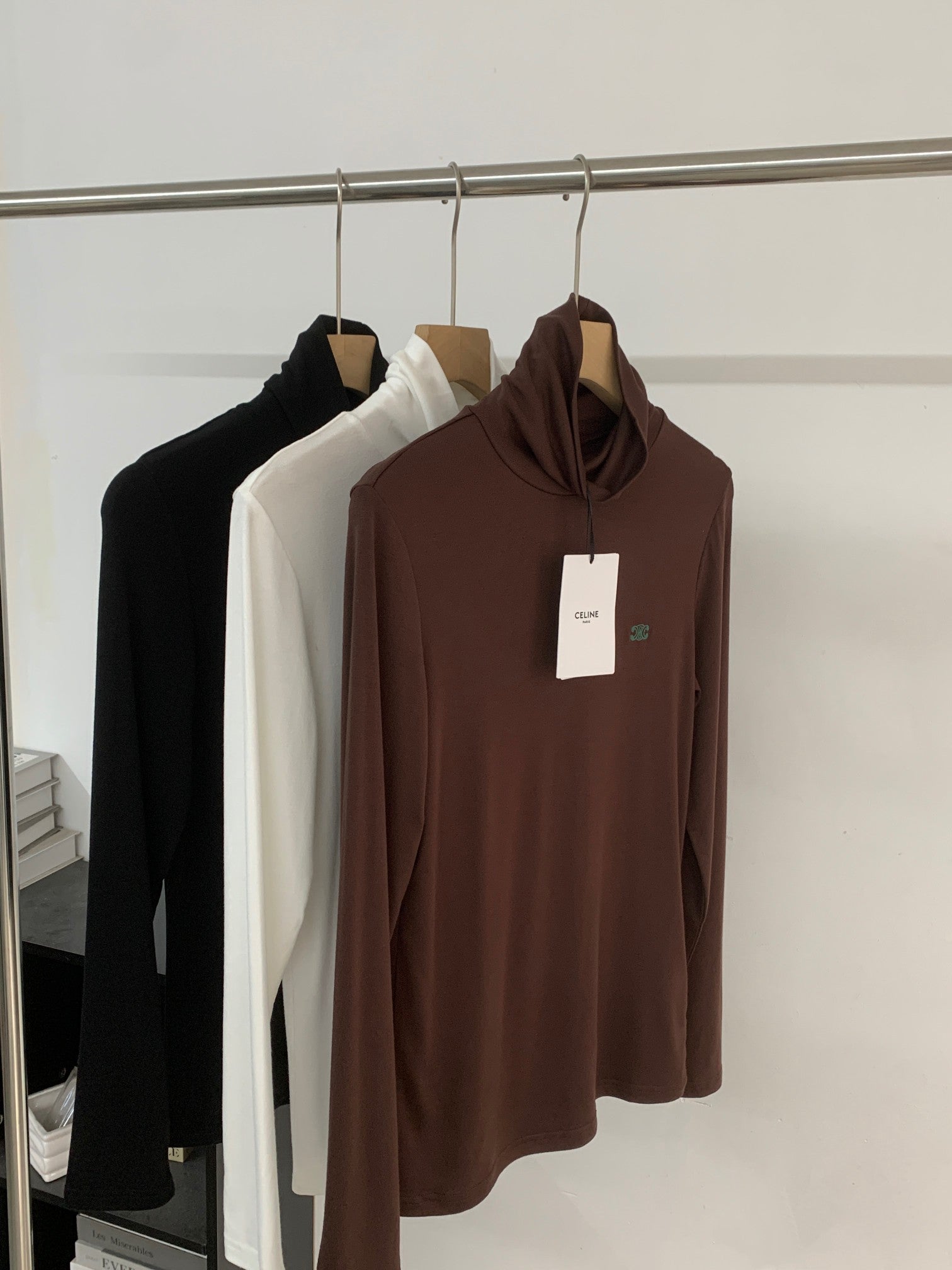 CELINE 25S EMBROIDERED LONG-SLEEVE T-SHIRT 0038