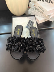 MID HEEL 45 MM MULE IN BLACK VELVET