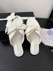 CC 25C Thong Sandal Bow White Lambskin 233563