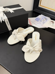 CC 25C Thong Sandal Bow White Lambskin 233563