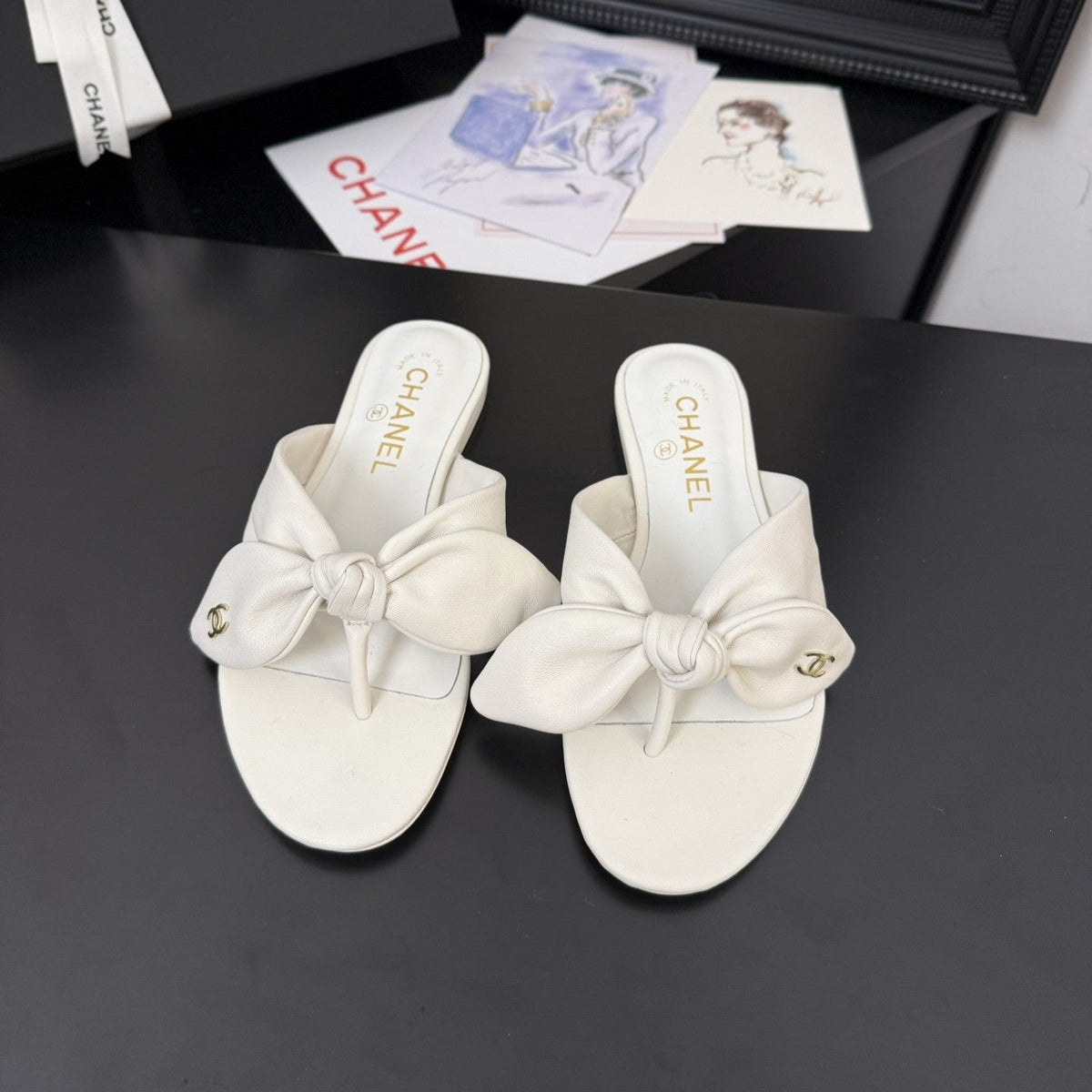 CC 25C Thong Sandal Bow White Lambskin 233563