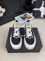 TRAINERS SHOES IN BLACK FABRIC