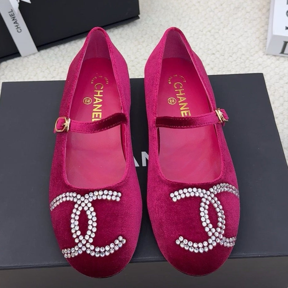 MARY JANE SHOES IN JAM PURPLE VELVET WITH CRYSTALS LOGO