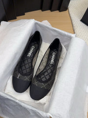 BALLET FLAT IN BLACK FABRIC AND MESH