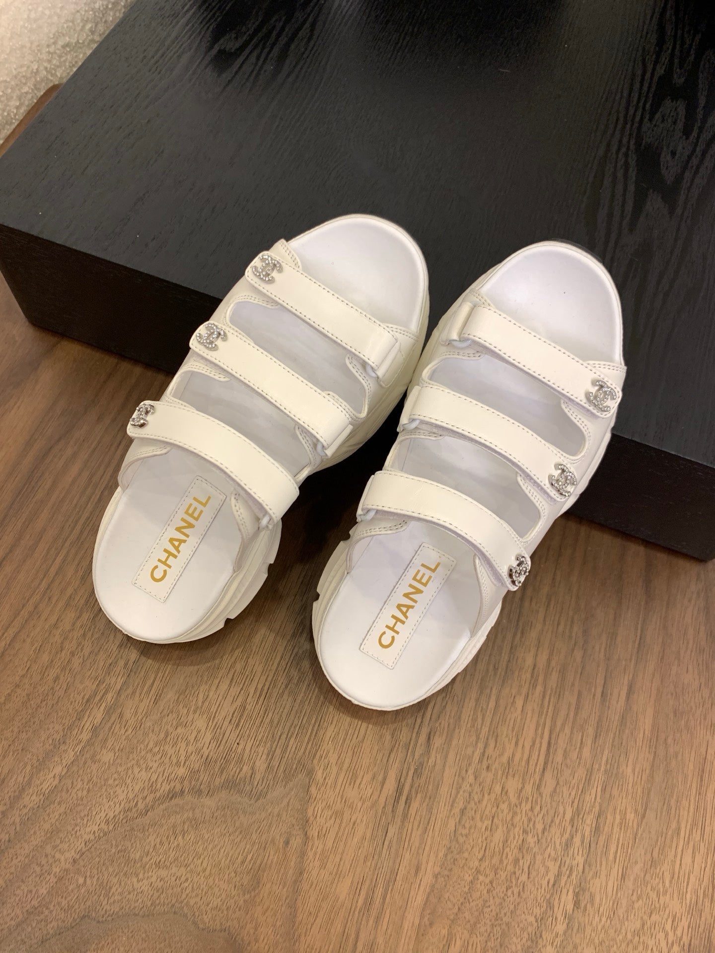 MULES 25S LOGO IN WHITE LAMBSKIN