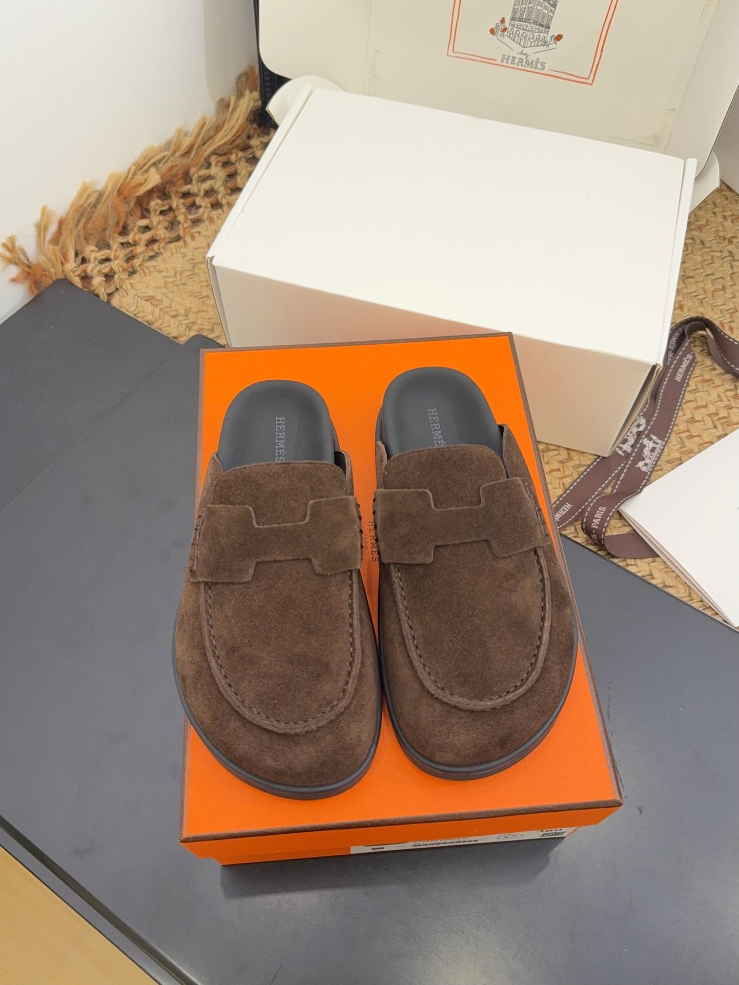 HM 25S MULE IN DARK BROWN SUEDE