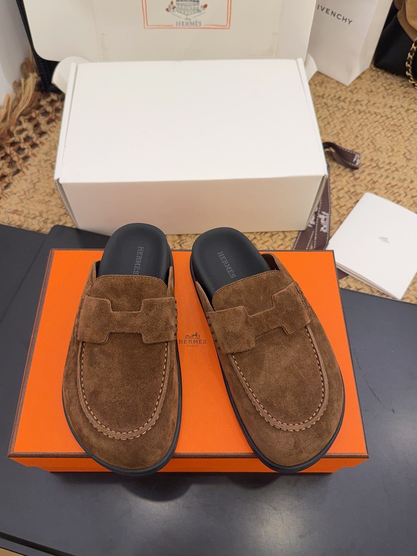 HM 25S MULE IN BROWN SUEDE