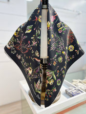 DIOR REVERSIBLE PRINTED SQUARE SCARF 90 CM IN BLACK SILK 735867