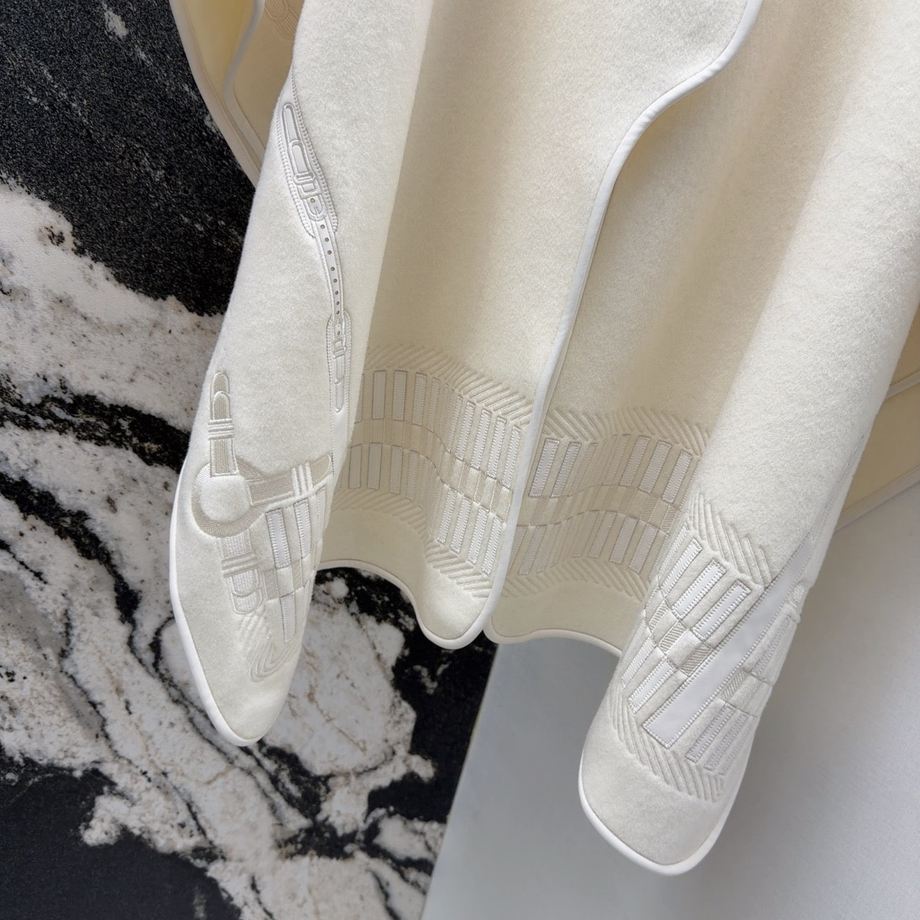 HERMES 25S CAPE COAT 007