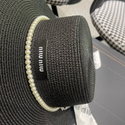 MM SMALL-BRIM STRAW HAT IN BLACK AND PEARL EMBELLISHED