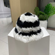 BUCKET HAT IN BLACK MIX WHITE RABBIT FUR 404640