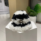 BUCKET HAT IN BLACK MIX WHITE RABBIT FUR 404640
